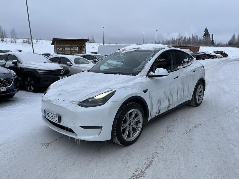 Käytetty Tesla Model Y 258 kW (351 HP) 2022 Katumaasturi