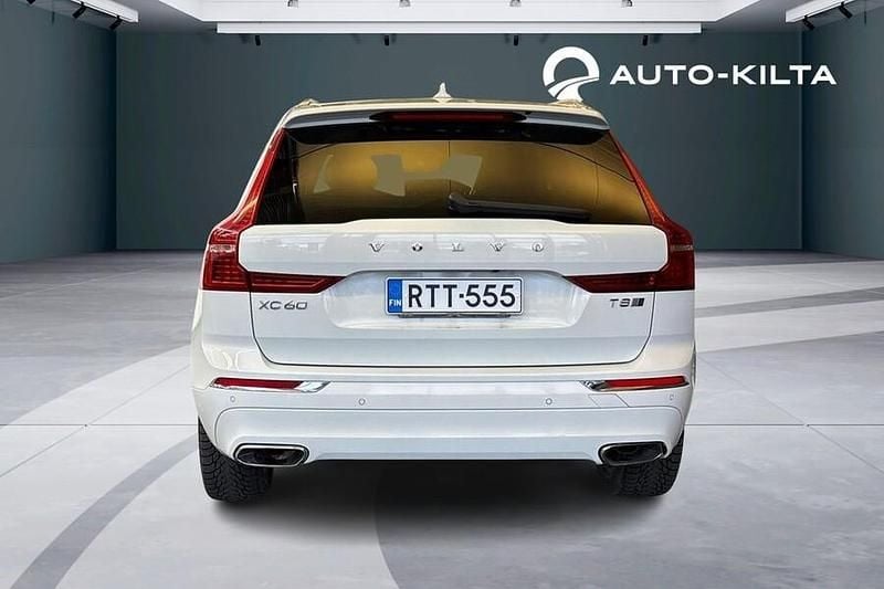 Käytetty Volvo XC60 Inscription 303 HP (222 kW) 2018 Valkoinen Katumaasturi