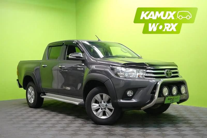 Hopea / harmaa Käytetty 2017 Toyota HiLux Nouto | 28 990 € (Supertarjous) - Kuva 1/4