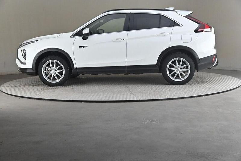 Käytetty Mitsubishi Eclipse Cross Invite+ 188 HP (138 kW) 2023 Katumaasturi