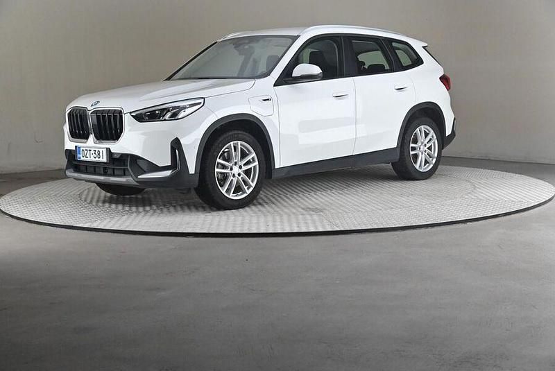 Käytetty BMW X1 Comfort Edition 245 HP (180 kW) 2022 Katumaasturi