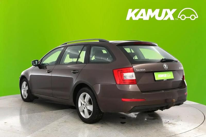 Käytetty Skoda Octavia Ambition 140 HP (102 kW) 2014 Viistoperä