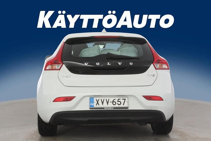 Käytetty Volvo V40 Standard 122 HP (89 kW) 2019 Valkoinen Farmari