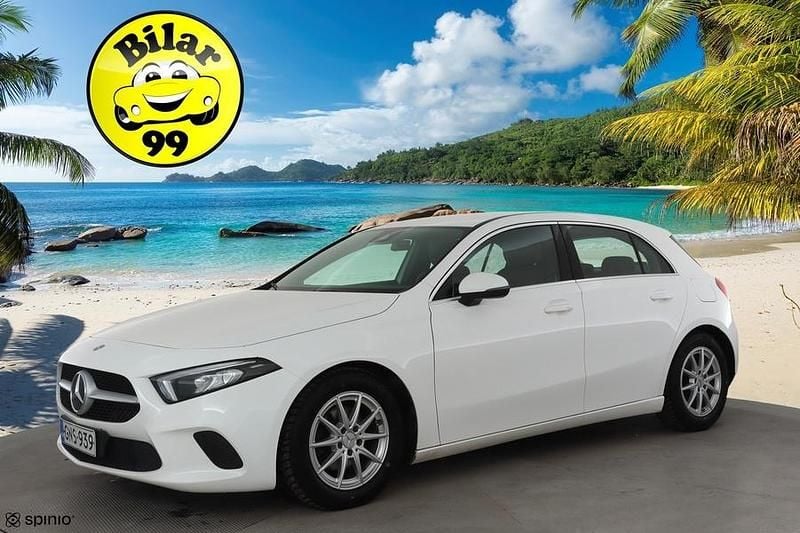 Käytetty Mercedes A180 Business 136 HP (100 kW) 2020 Viistoperä
