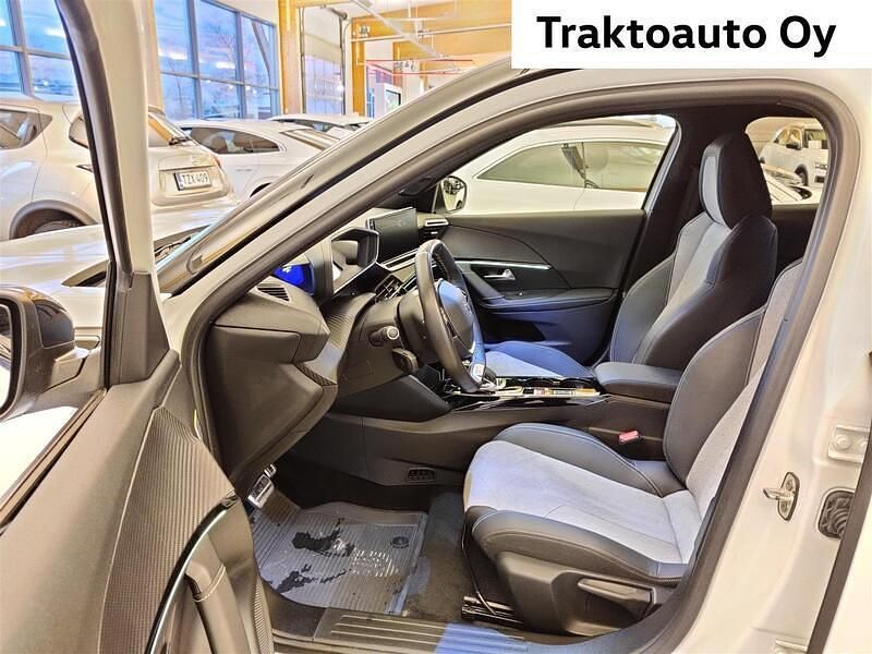 Käytetty Peugeot e-2008 GTi 136 kW (185 HP) 2020 Valkoinen Katumaasturi