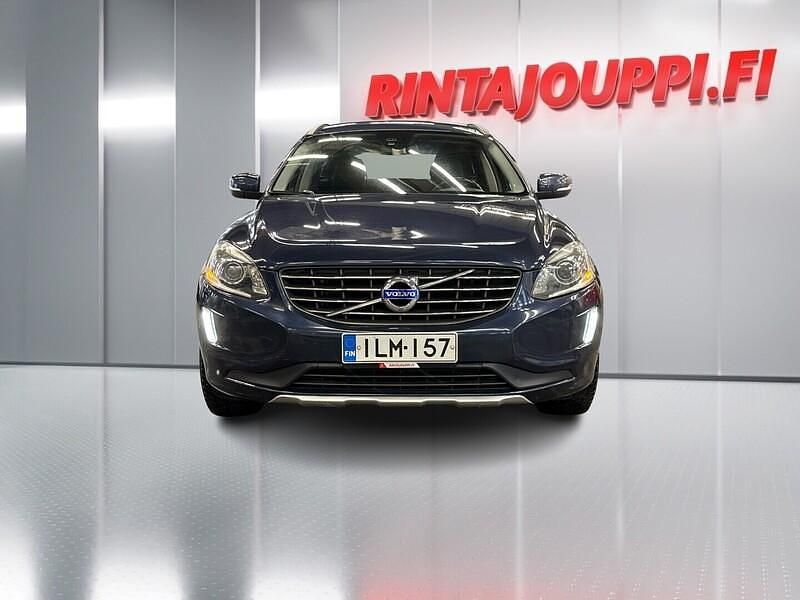 Käytetty Volvo XC60 Momentum 181 HP (133 kW) 2014 Katumaasturi