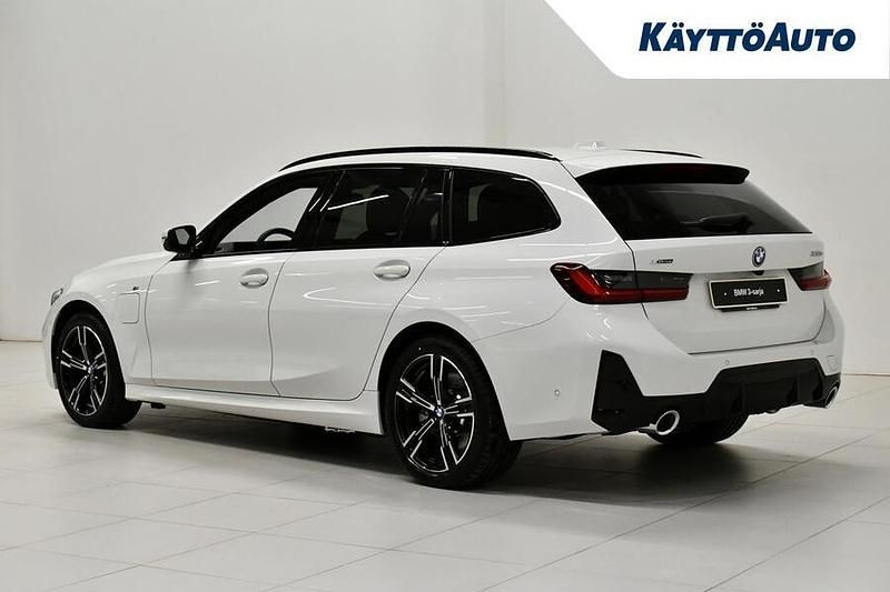 Uusi BMW 330e M Sport 292 HP (214 kW) 2025 Alpinweiss Farmari