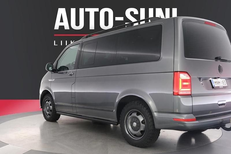 Käytetty VW Caravelle 204 HP (150 kW) 2018 Harmaa Tila-auto