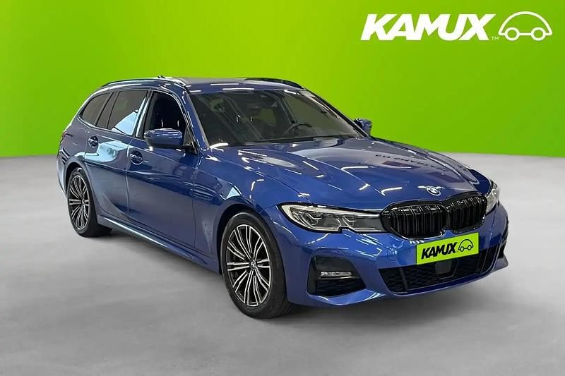 Sininen Käytetty 2021 BMW 330 M Sport Farmari | 42 890 € (Perustarjous) - Kuva 1/4