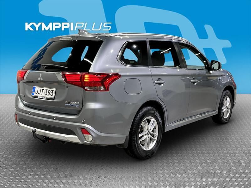 Käytetty Mitsubishi Outlander P-HEV Instyle 121 HP (88 kW) 2016 Farmari