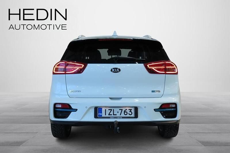 Käytetty Kia Niro Premium 150 kW (204 HP) 2021 Valkoinen Katumaasturi
