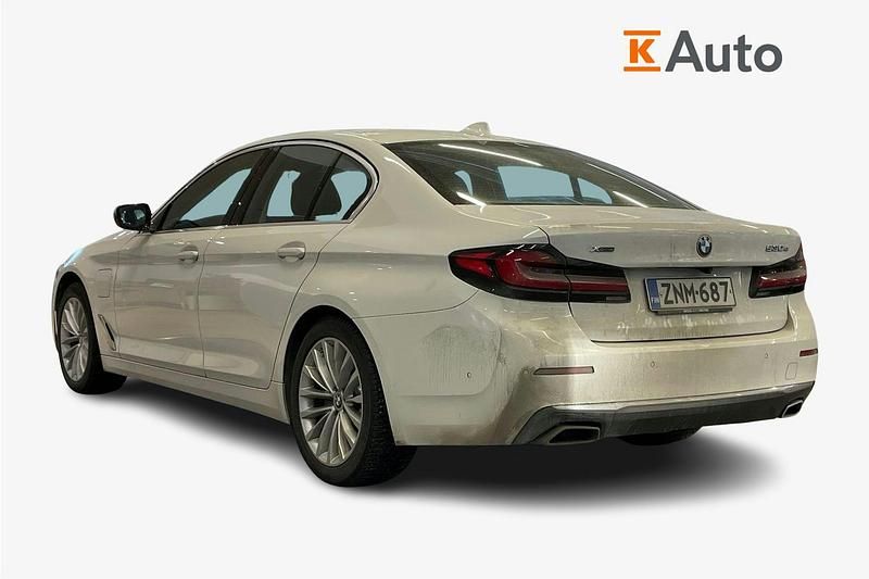 Käytetty BMW 530e Exclusive 292 HP (214 kW) 2021 Valkoinen Sedan