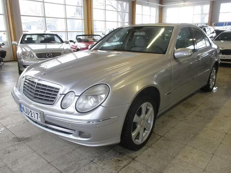 Käytetty Mercedes E220 Elegance 2002 Sedan