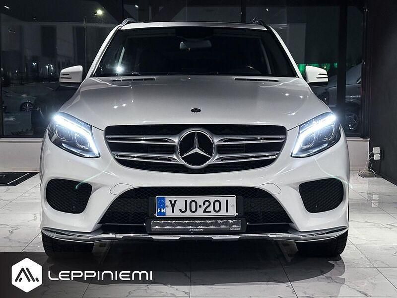 Käytetty Mercedes GLE250 AMG 204 HP (150 kW) 2016 Katumaasturi