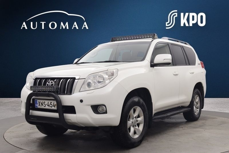 Valkoinen Käytetty 2012 Toyota Land Cruiser Luxury Katumaasturi | 31 900 € (Hyvä tarjous) - Kuva 1/4