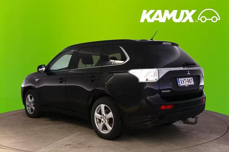Käytetty Mitsubishi Outlander P-HEV Instyle 203 HP (149 kW) 2014 Valkoinen Katumaasturi