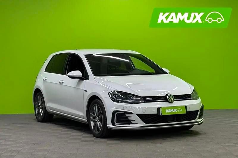 Käytetty VW Golf VII GTE 204 HP (150 kW) 2017 Valkoinen Sedan