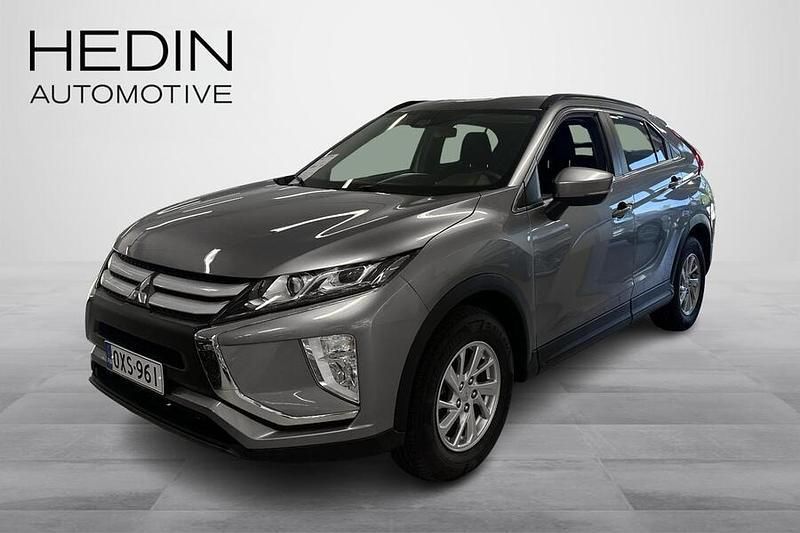 Harmaa Käytetty 2019 Mitsubishi Eclipse Cross Active Katumaasturi | 15 790 € (Perustarjous) - Kuva 1/3