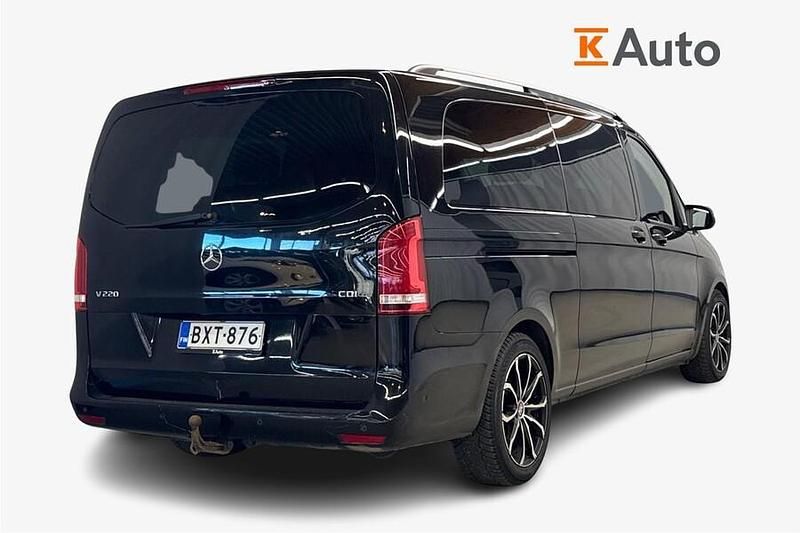 Käytetty Mercedes V220 163 HP (119 kW) 2015 Tila-auto