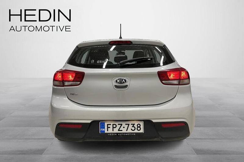 Käytetty Kia Rio Active 83 HP (61 kW) 2019 Hopea Viistoperä