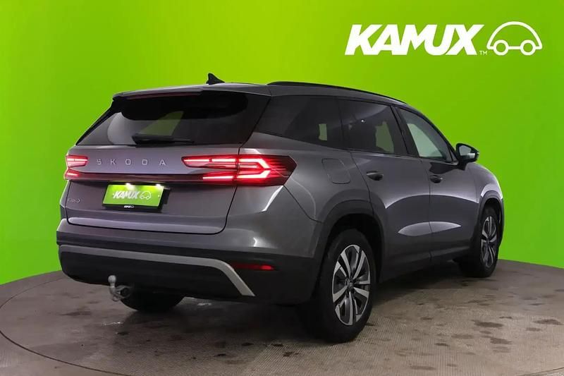 Käytetty Skoda Kodiaq Selection 150 HP (110 kW) 2025 Hopea / harmaa Katumaasturi