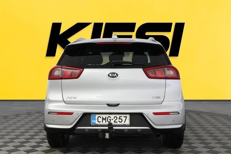 Käytetty Kia Niro LX 105 HP (77 kW) 2017 Katumaasturi