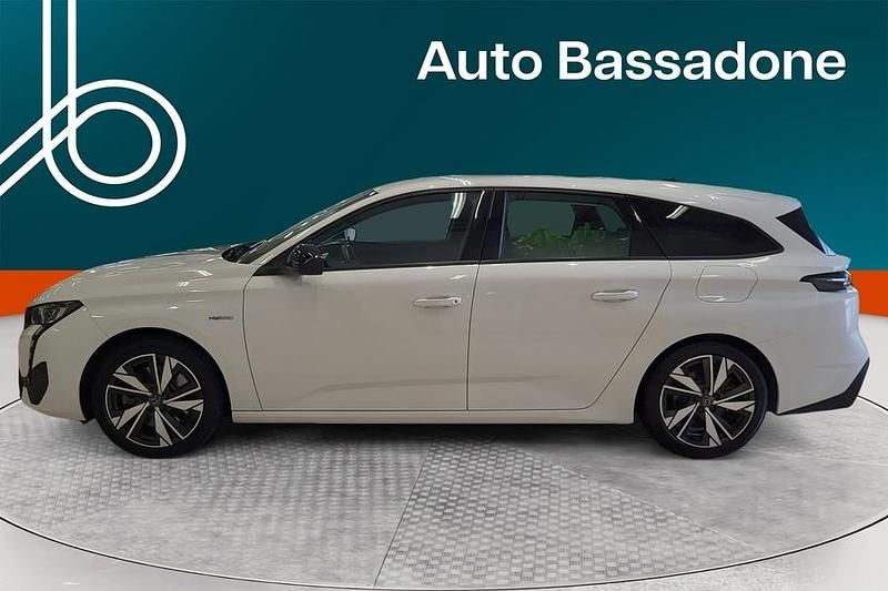 Käytetty Peugeot 308 SW Active 180 HP (132 kW) 2023 Farmari