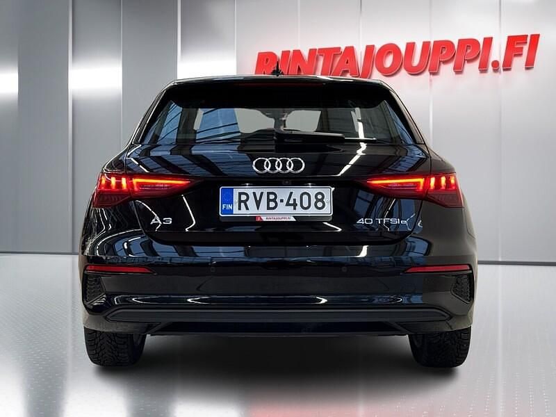 Käytetty Audi A3 Sportback e-tron Business 204 HP (150 kW) 2023 Viistoperä