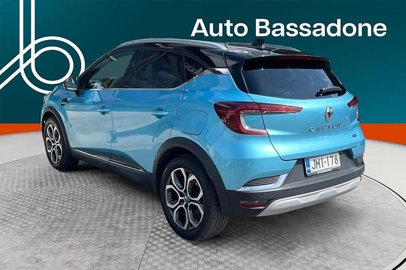 Käytetty Renault Captur Intens 92 HP (67 kW) 2021 Katumaasturi
