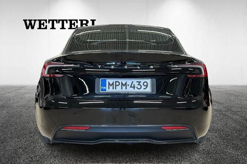 Käytetty Tesla Model 3 RWD 211 kW (287 HP) 2024 Sedan
