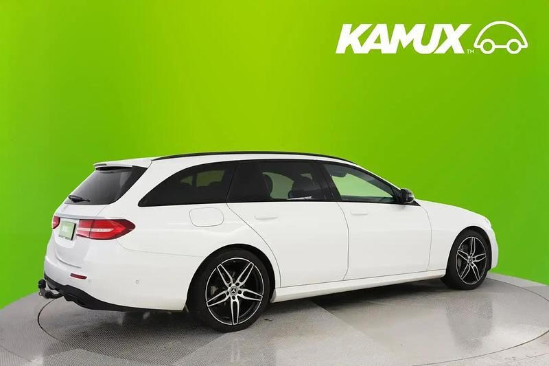 Käytetty Mercedes E220 Business 194 HP (142 kW) 2017 Valkoinen Farmari