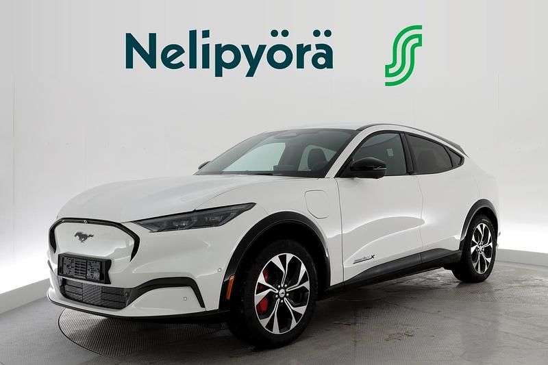 Valkoinen Käytetty 2023 Ford Mustang Mach-E Premium Katumaasturi | 59 900 € - Kuva 1/4