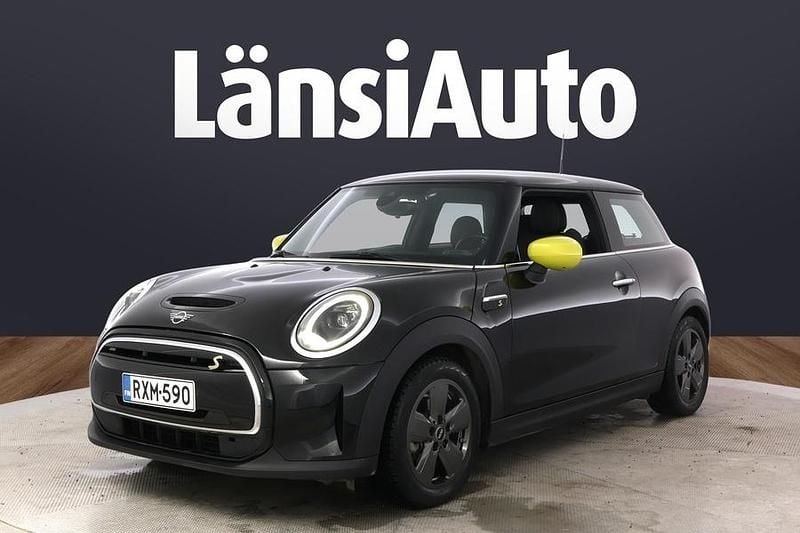 Käytetty Mini Cooper SE Essential 135 kW (184 HP) 2022 Musta Viistoperä