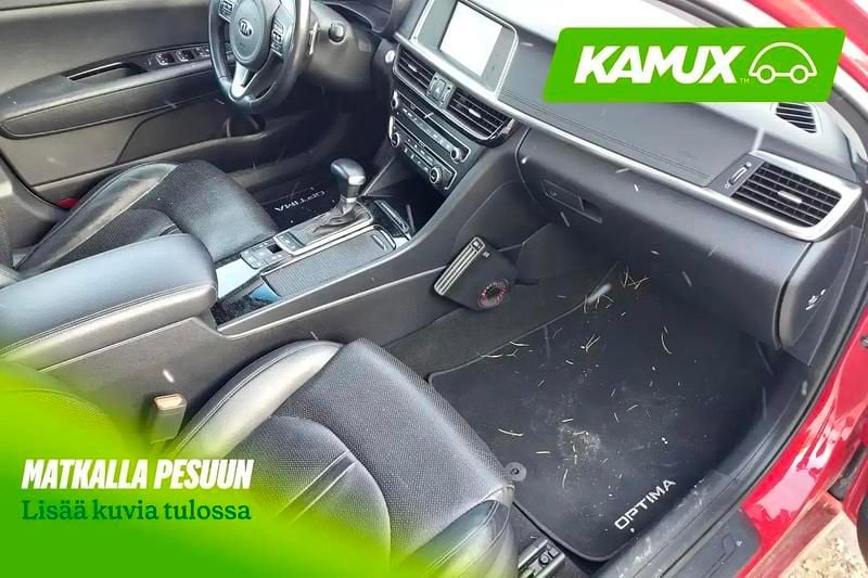 Käytetty Kia Optima Premium 141 HP (103 kW) 2016 Punainen Sedan