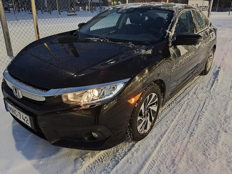 Met. violetti Käytetty 2017 Honda Civic Sport Sedan | 18 990 € (Perustarjous) - Kuva 1/4