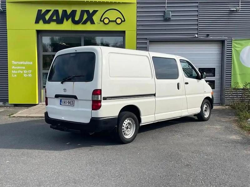 Käytetty Toyota HiAce 88 HP (64 kW) 2005 Valkoinen Van