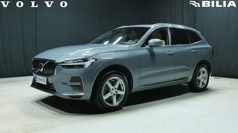 Harmaa Käytetty 2022 Volvo XC60 Inscription Katumaasturi | 35 800 € (Perustarjous) - Kuva 1/3