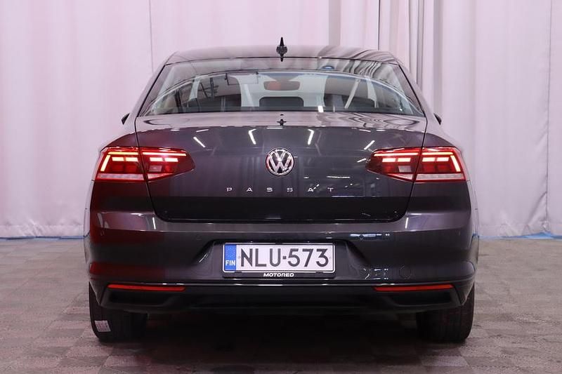 Käytetty VW Passat Style 150 HP (110 kW) 2020 Sedan