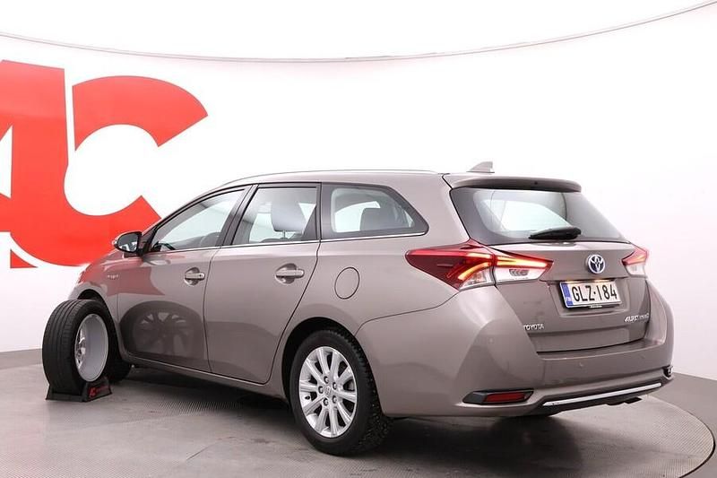 Käytetty Toyota Auris Touring Sports Active 99 HP (72 kW) 2016 Farmari