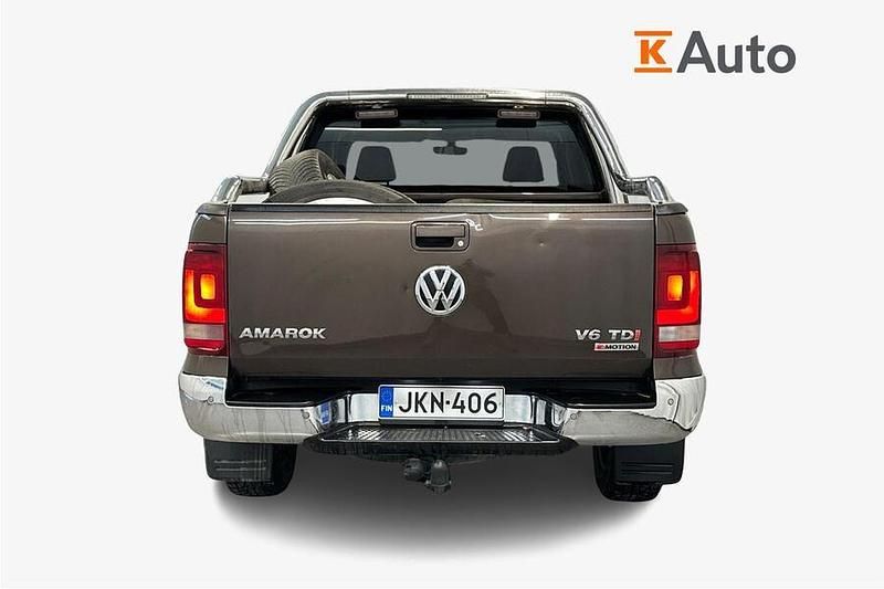 Käytetty VW Amarok Highline 204 HP (150 kW) 2017 Ruskea (beige) Nouto
