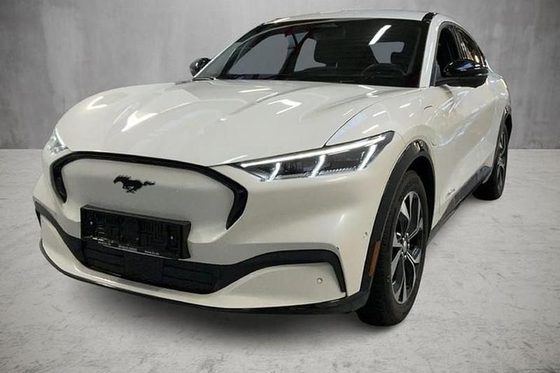 Käytetty Ford Mustang Mach-E Premium 197 kW (269 HP) 2023 Katumaasturi