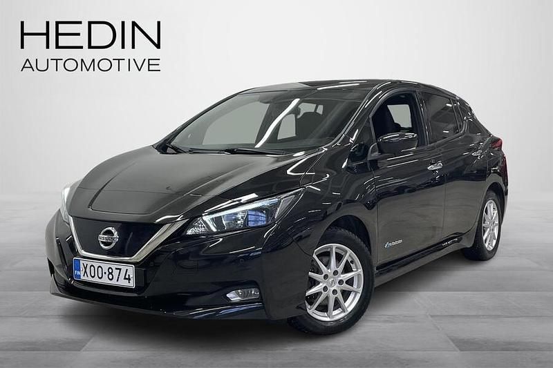 Käytetty Nissan Leaf N-Connecta 80 kW (109 HP) 2018 Musta Viistoperä
