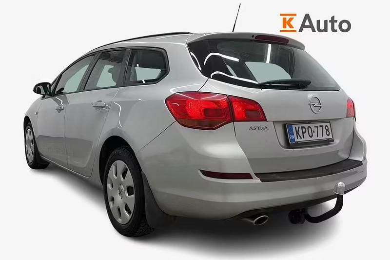 Käytetty Opel Astra Enjoy 120 HP (88 kW) 2011 Hopea Farmari