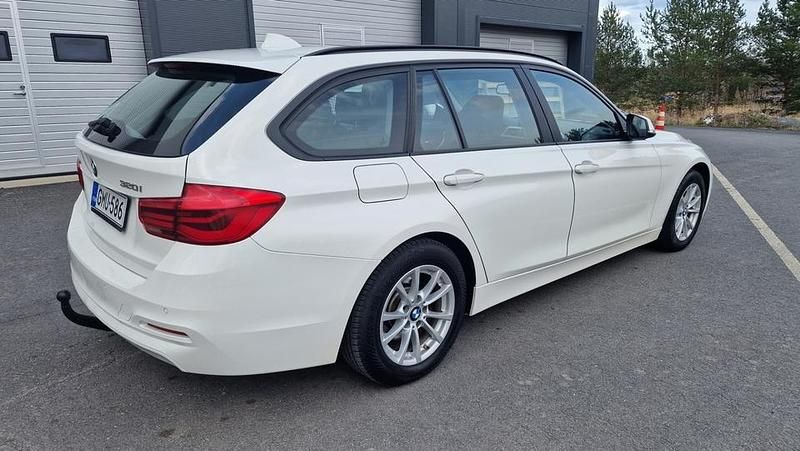 Käytetty BMW 320 Exclusive 184 HP (135 kW) 2018 Farmari