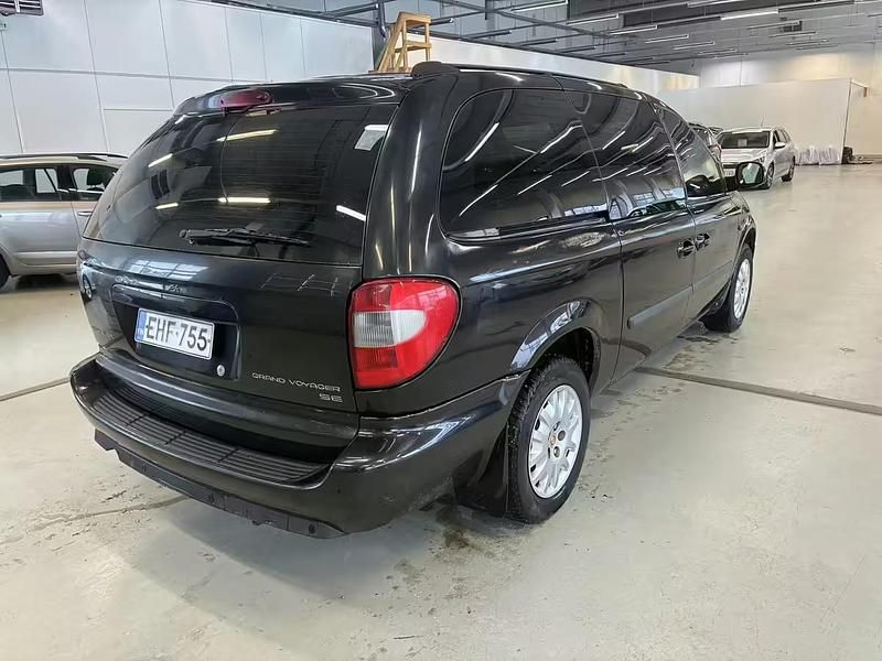 Käytetty Chrysler Voyager Touring 2006 Tila-auto