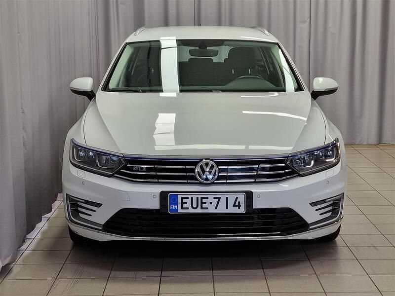 Käytetty VW Passat GTE 218 HP (160 kW) 2017 Valkoinen Farmari
