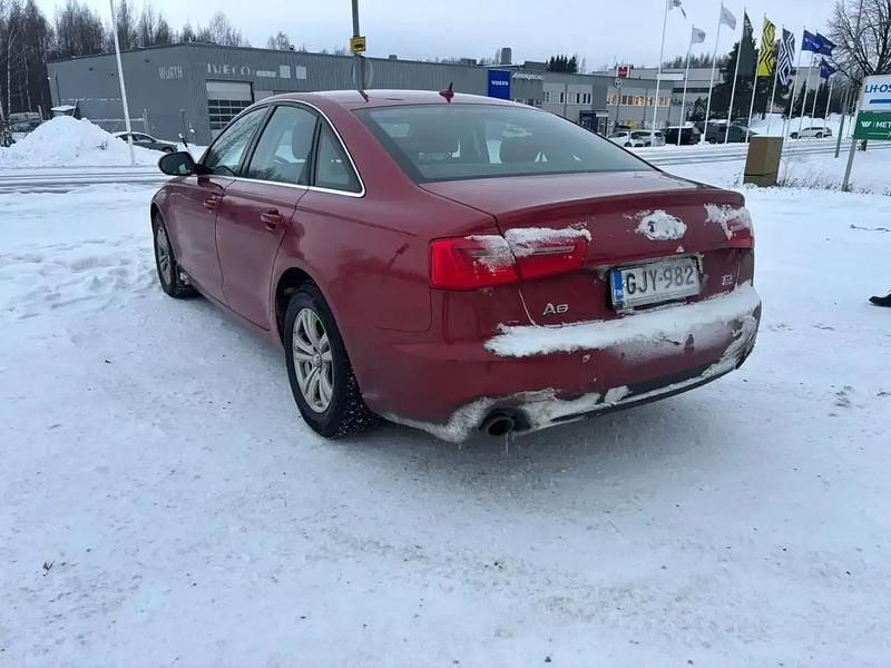 Käytetty Audi A6 204 HP (150 kW) 2011 Punainen Sedan