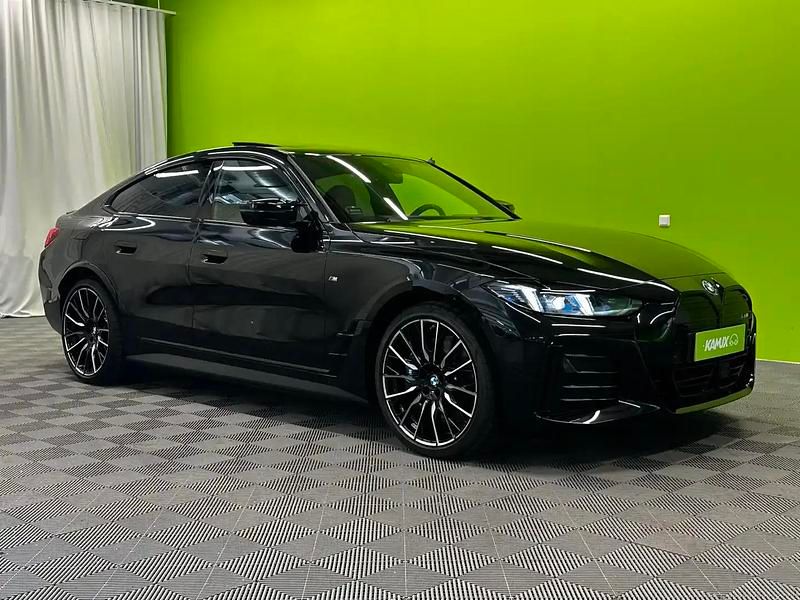 Musta Uusi 2025 BMW i4 Comfort Edition Sedan | 77 900 € - Kuva 1/4