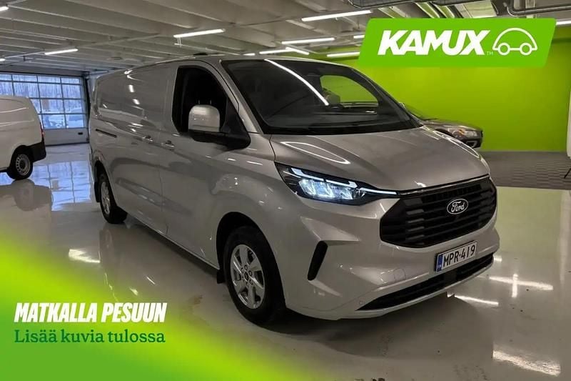 Käytetty Ford Transit Custom Limited 170 HP (125 kW) 2024 Hopea / harmaa Van