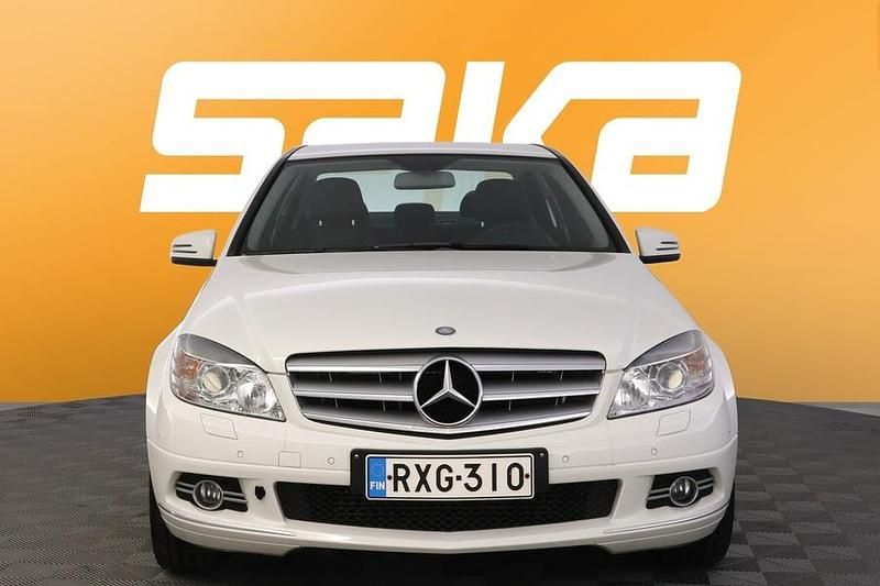 Käytetty Mercedes C180 Business 156 HP (114 kW) 2010 Sedan